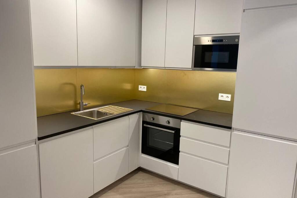 Nuevo Apartamento Lujo Playa Malagueta-Centro มาลากา ภายนอก รูปภาพ